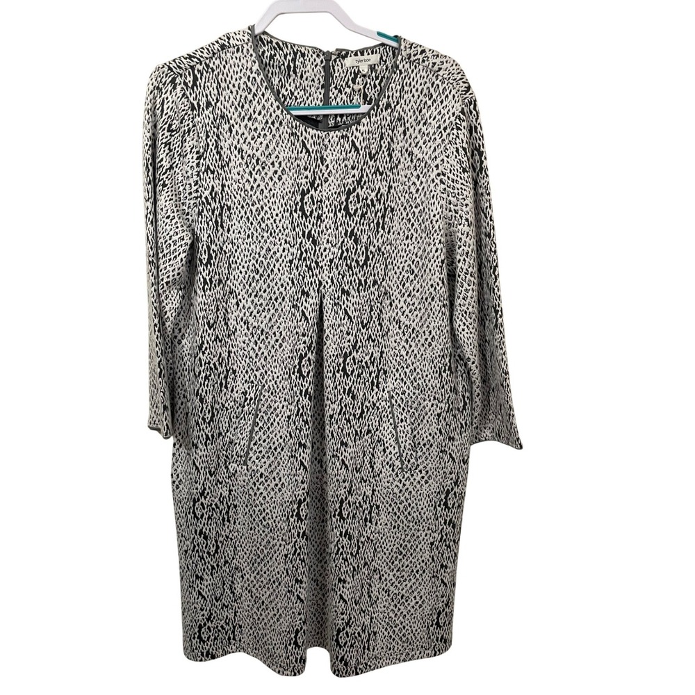 Tyler Boe Size XL Jacquard Knit Animal Snake Print Gray White Shift Dress